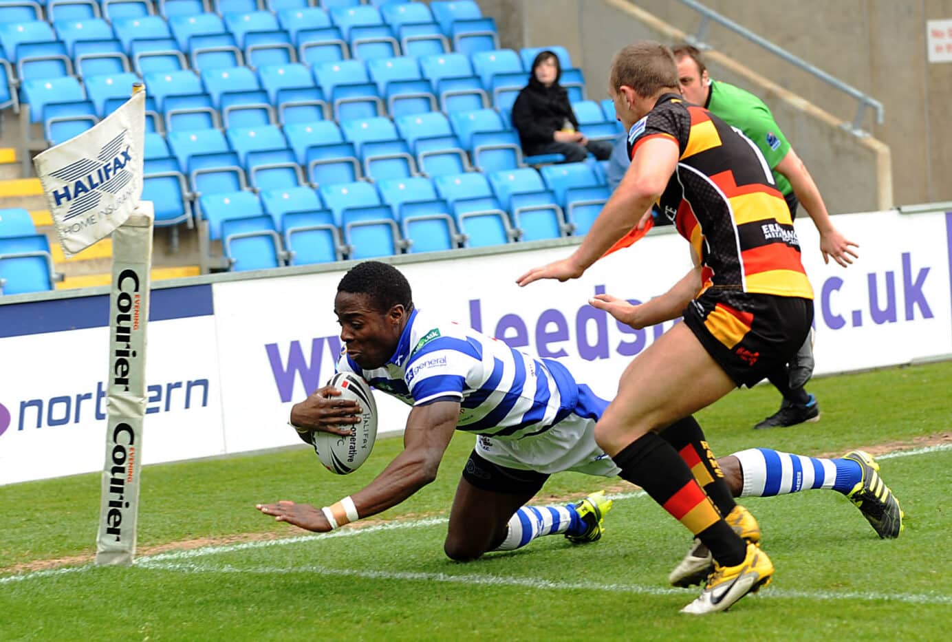 2012 - Halifax v Dewsbury - RobWorincy1